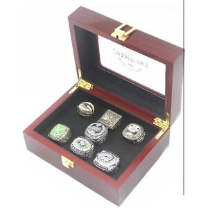 Champions  Eagles size 11 Display Collection RING SET